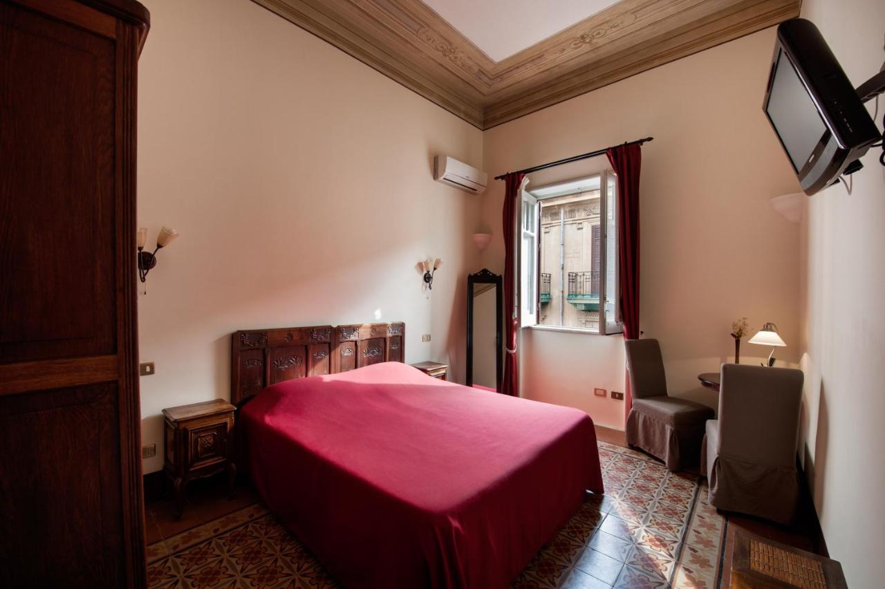 B&B Novecento ปาแลร์โม ภายนอก รูปภาพ