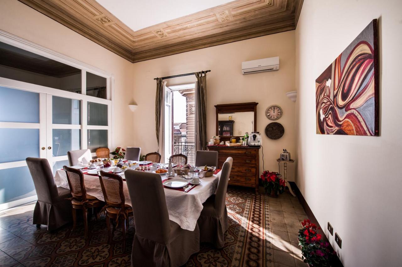 B&B Novecento ปาแลร์โม ภายนอก รูปภาพ