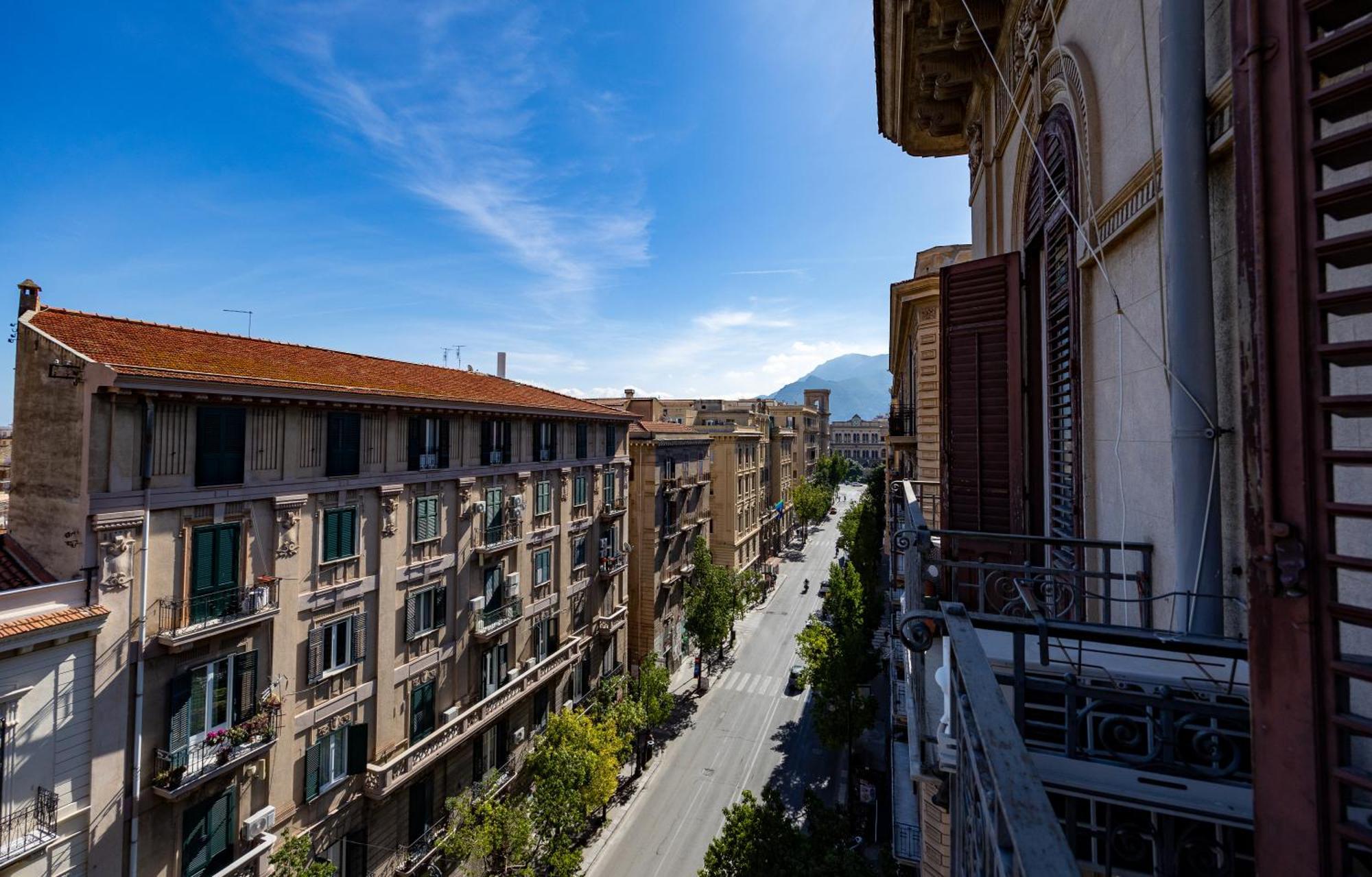 B&B Novecento ปาแลร์โม ภายนอก รูปภาพ